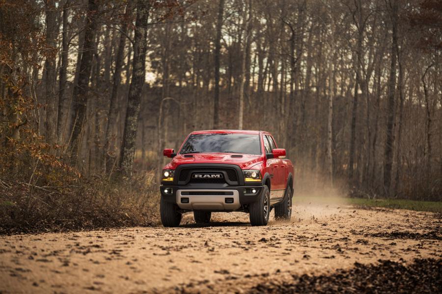  Dodge Ram 1500 Rebel 2015 года  (фото 8 из 54)